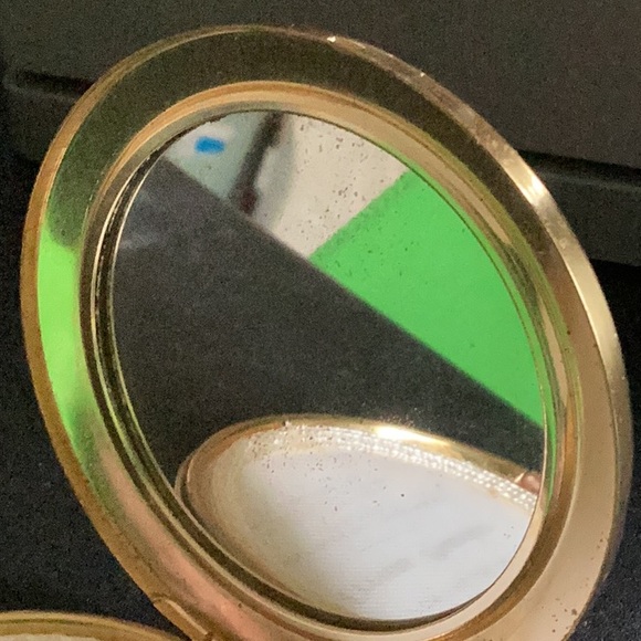 Wonderful Condition 1950s Italian Silk Cover Crème Powder Compact Baroque Ladies - Picture 12 of 15